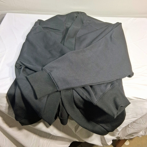 Women's NWT XS All In Motion Slouchy Relaxed Fit Goth Black Long Sleeve Cardigan - Picture 4 of 10